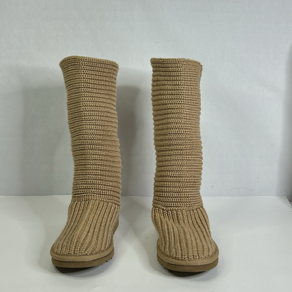 UGG Classic Tan Knit Boot | S/N 5817 | Size 6